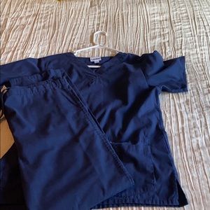 Landau navy scrub set